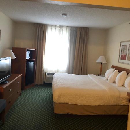 Baymont By Wyndham Coon Rapids Hotel Exterior foto
