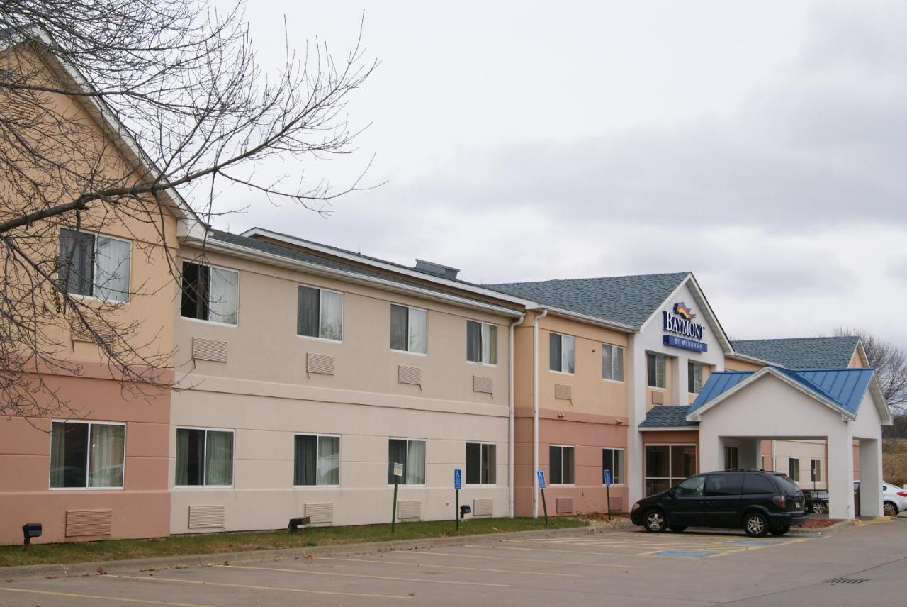 Baymont By Wyndham Coon Rapids Hotel Exterior foto